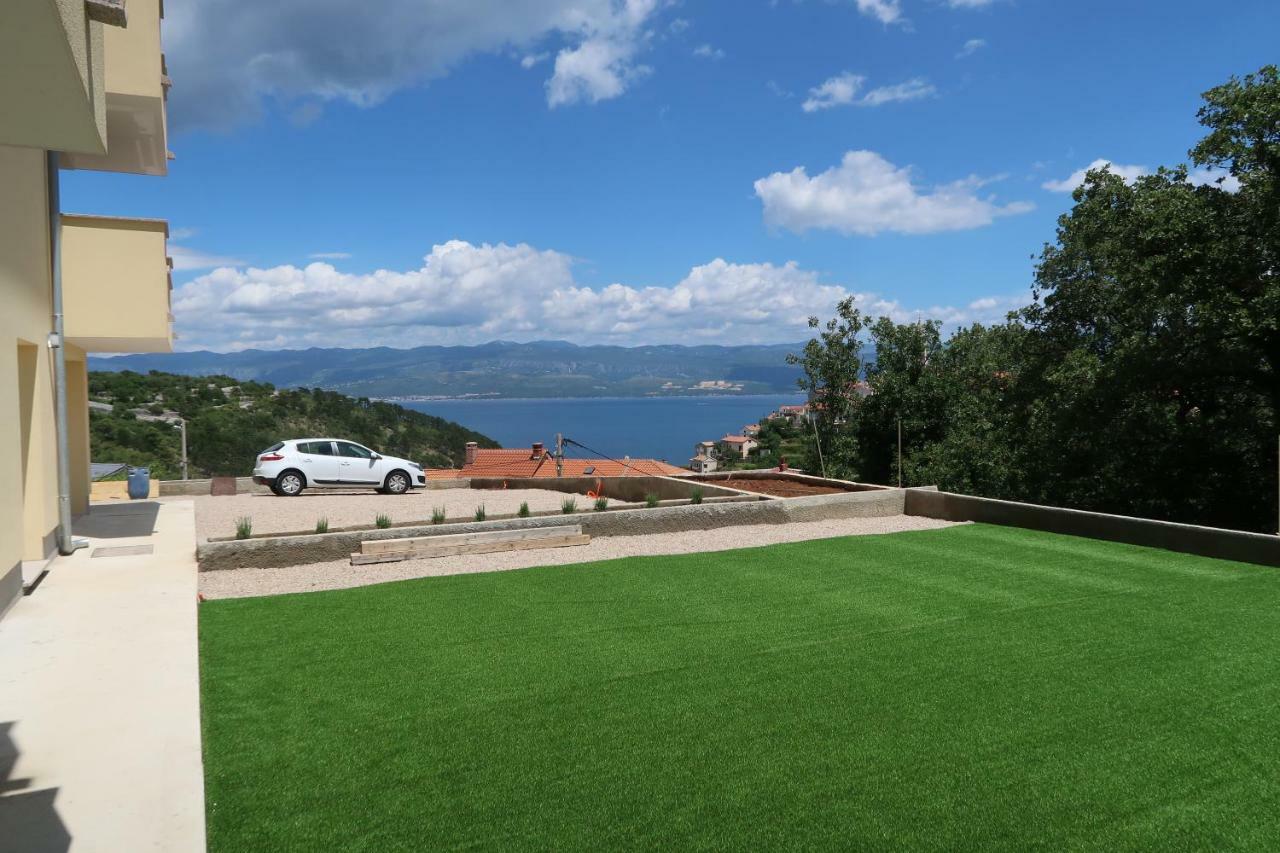 Apartmani Marin Vrbnik Zewnętrze zdjęcie