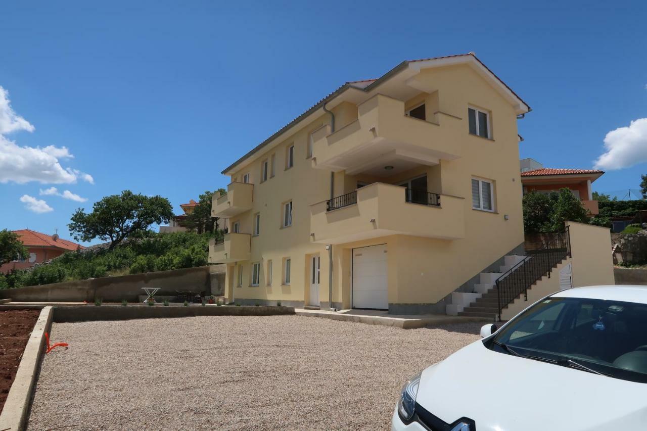 Apartmani Marin Vrbnik Zewnętrze zdjęcie