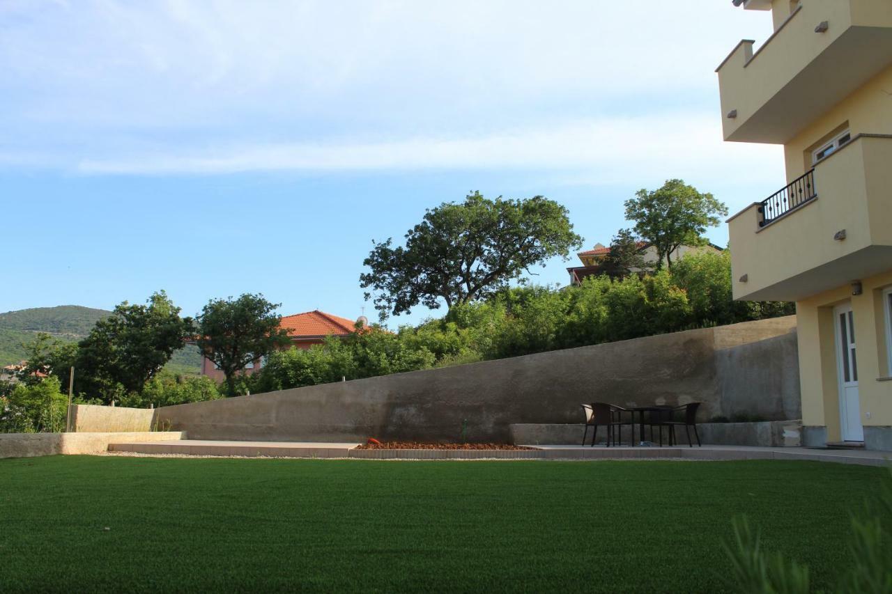 Apartmani Marin Vrbnik Zewnętrze zdjęcie